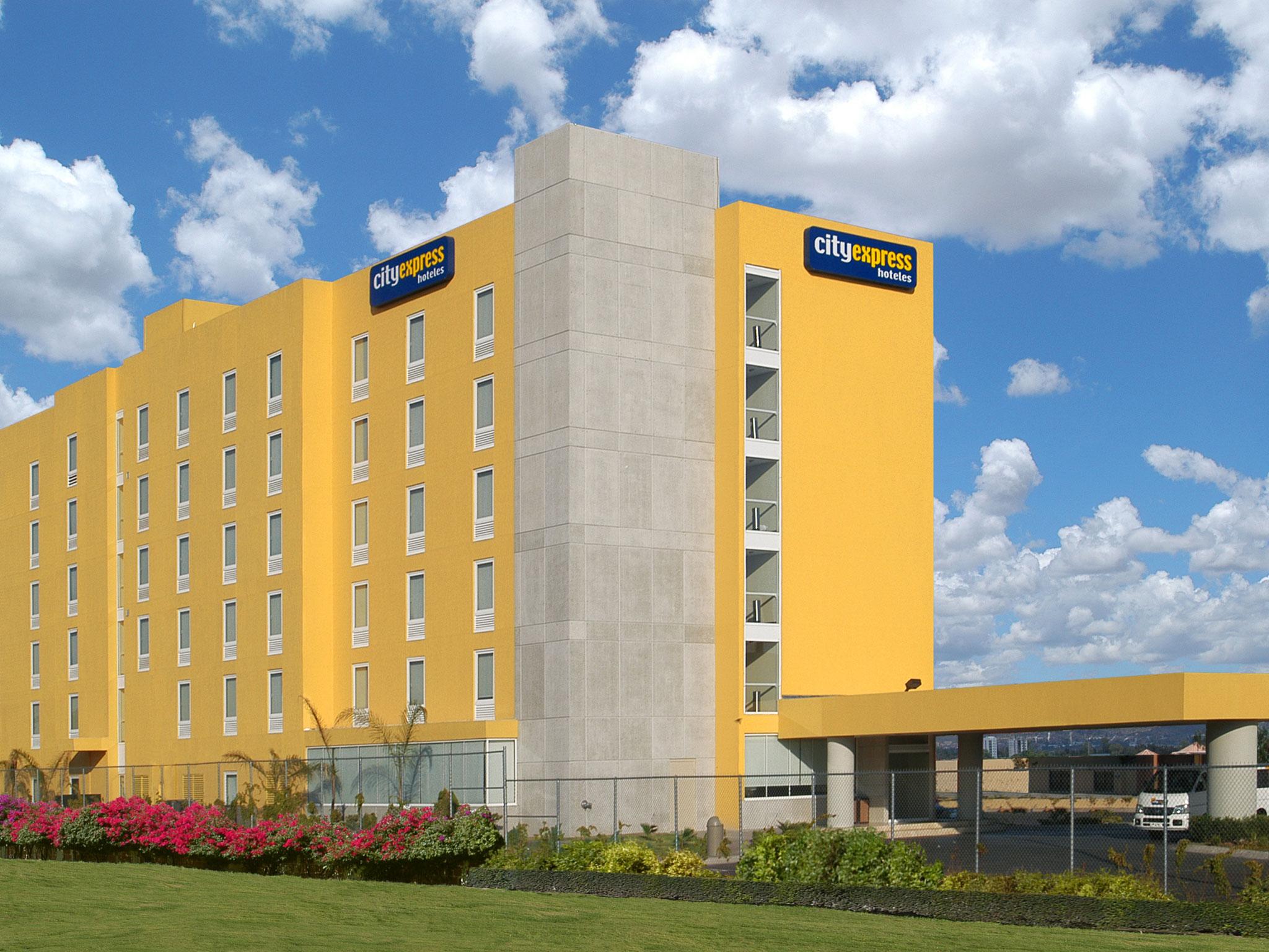 City Express By Marriott Cancún Buitenkant foto