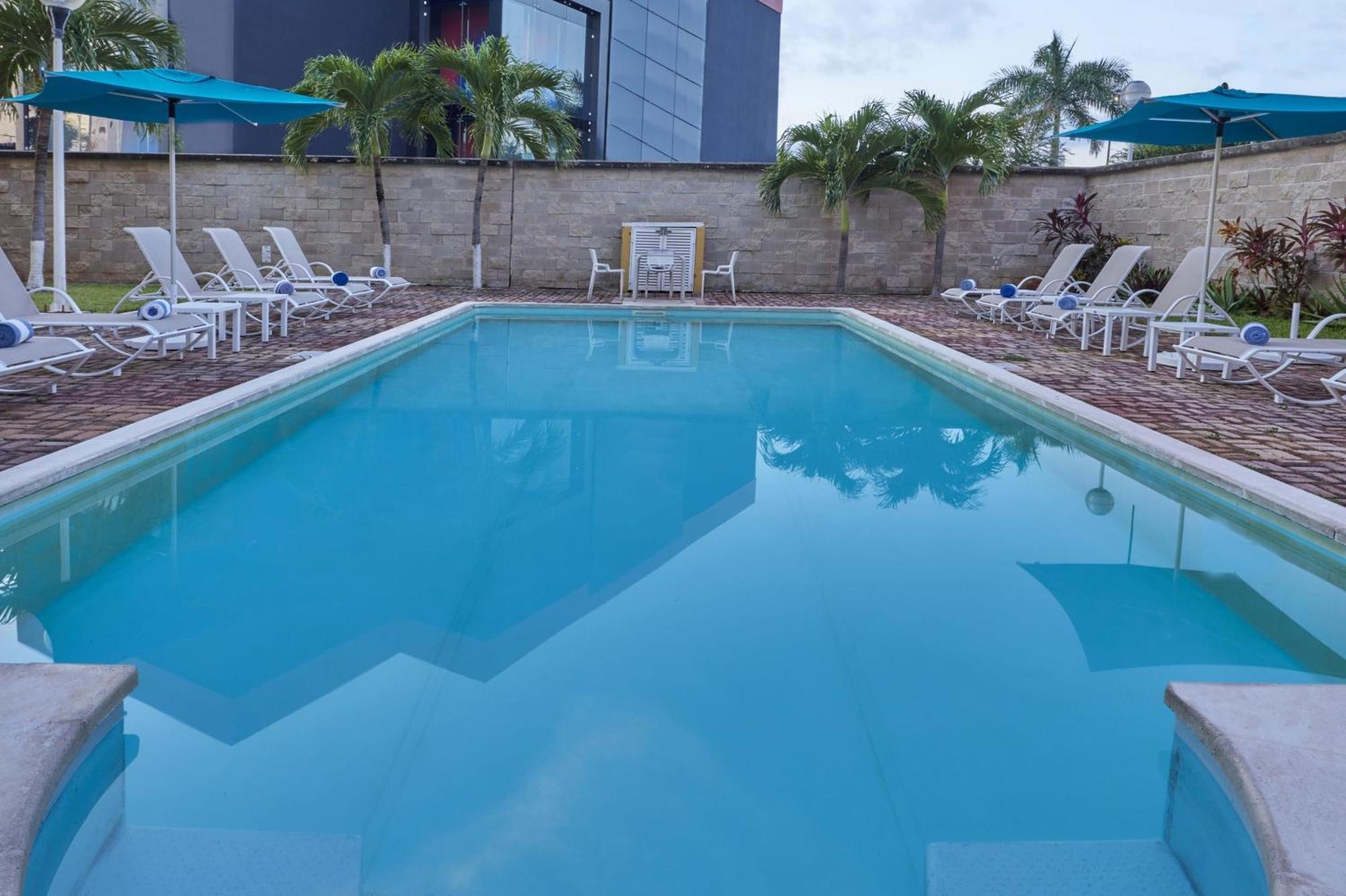 City Express By Marriott Cancún Buitenkant foto